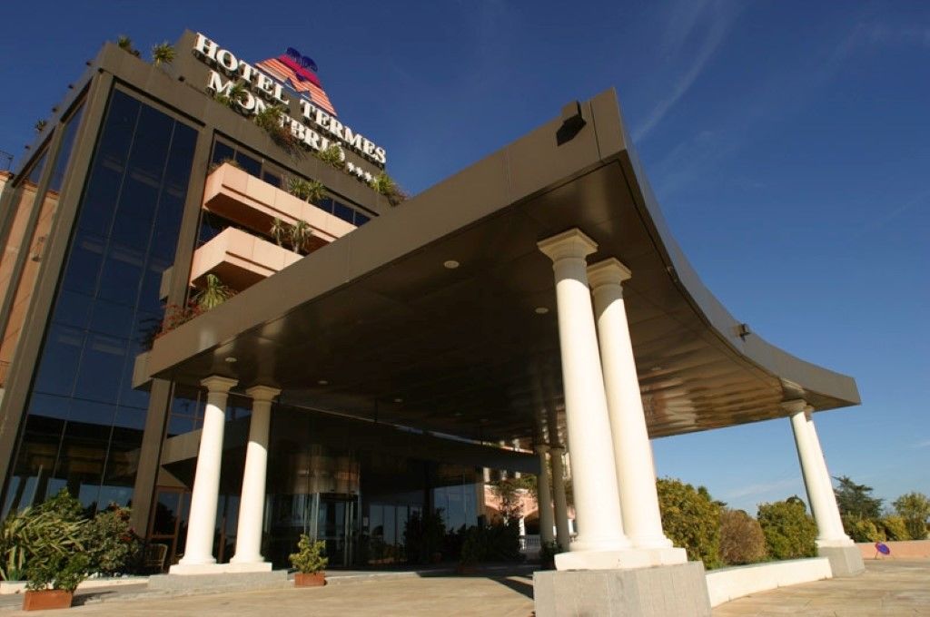 Hotel Termes Montbrió Montbrió del Camp Exterior foto