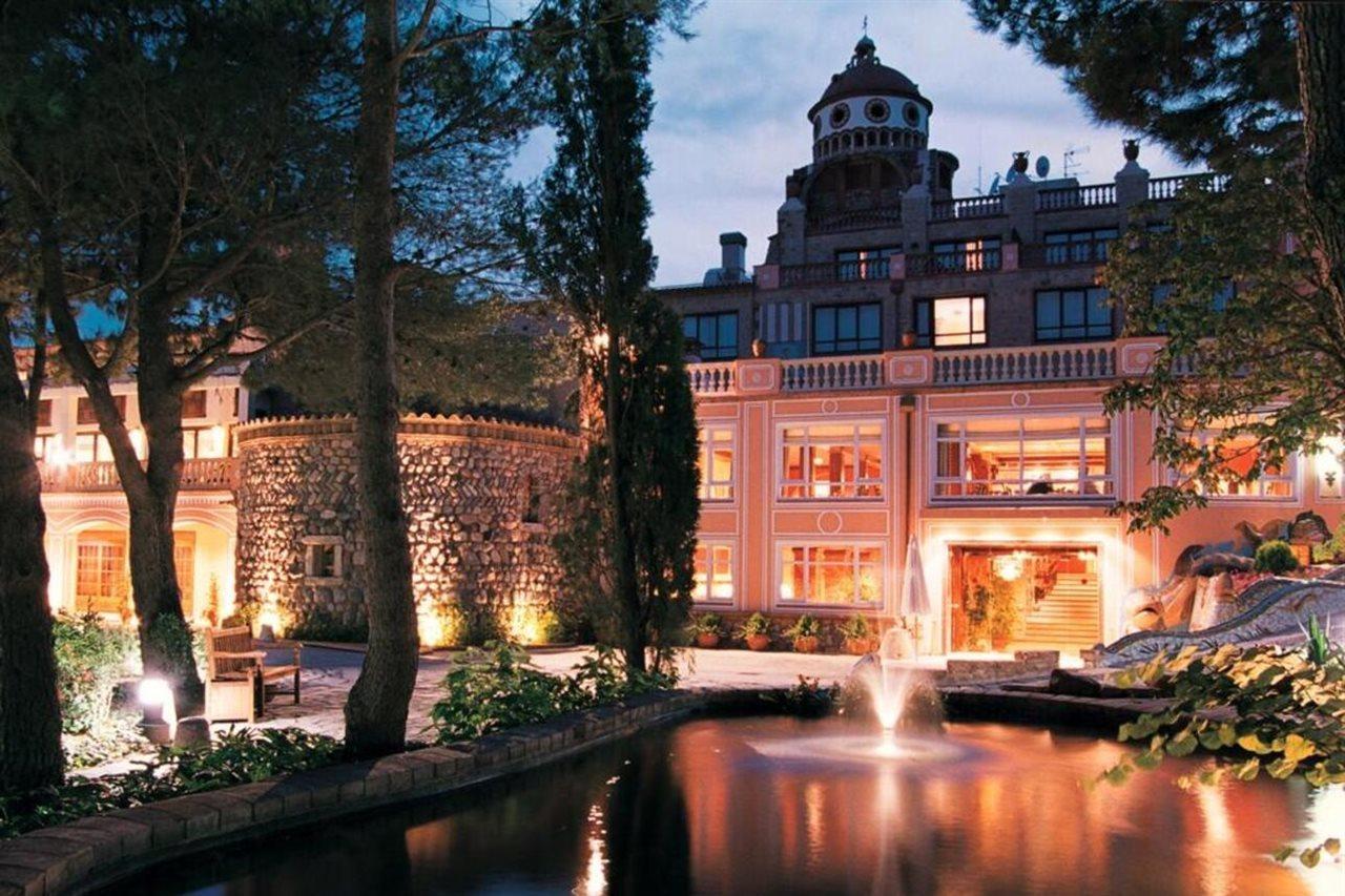 Hotel Termes Montbrió Montbrió del Camp Exterior foto